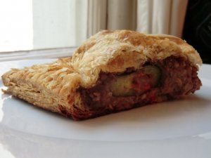 Recept online: Plněné taštičky z listového těsta: Křehké taštičky z listového těsta s rajčaty, ricottou a parmezánem